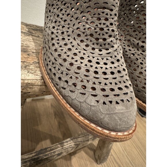 Jeffrey Campbell Taggart Perforated Suede Cutout Booties Taupe Grey 8.5 EUC - Picture 14 of 14